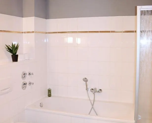 - One / Netflix Balkon Wifi Daire